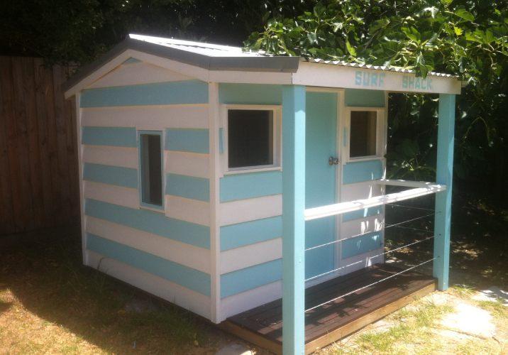 kids playhouse in backyard