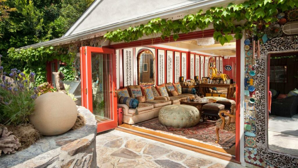 a verandah with a unique design